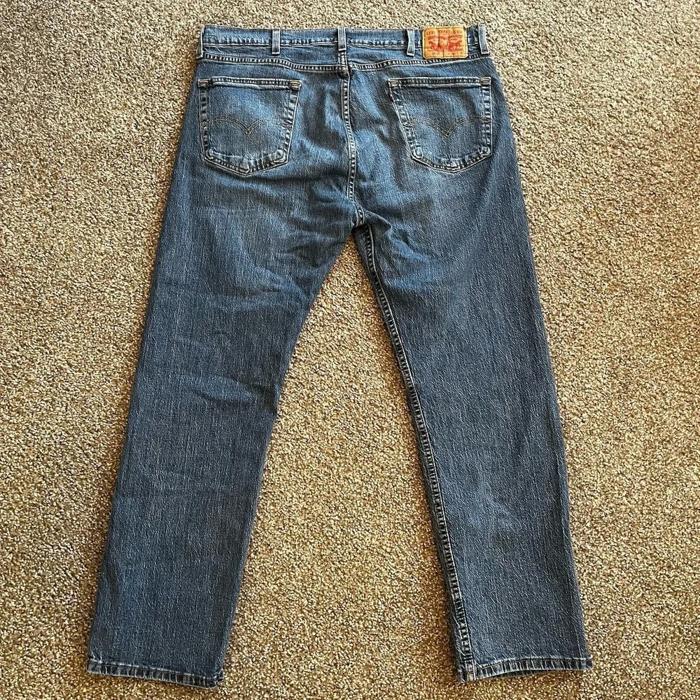 Levi's Jeans Mens Size 38x30 505 Straight Leg Medium Blue Wash Regular Fit Denim